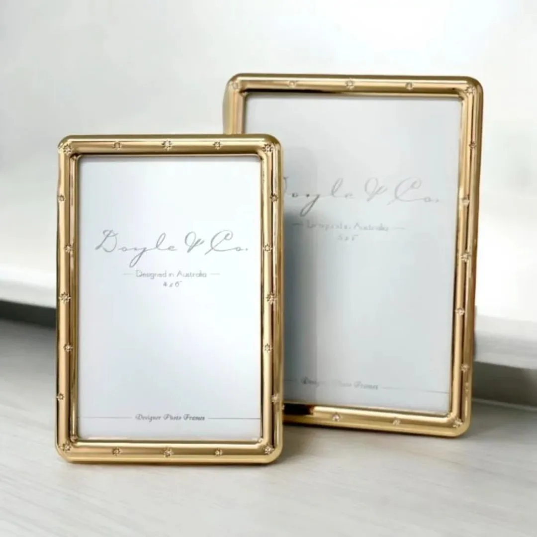 Gold Frame With Scatter Diamonds | 5 x 7"