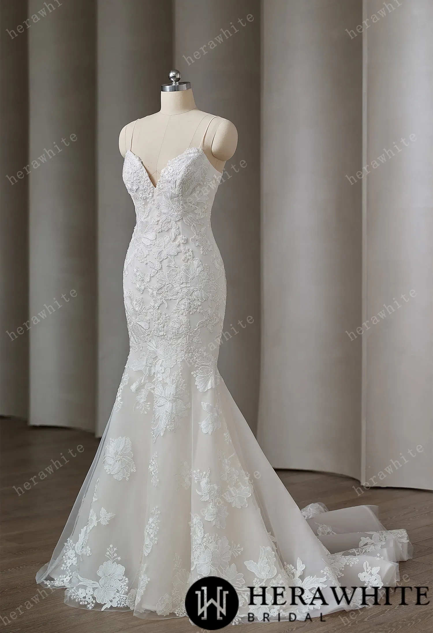 Gorgeous Mermaid Wedding Dress With Spaghetti Straps