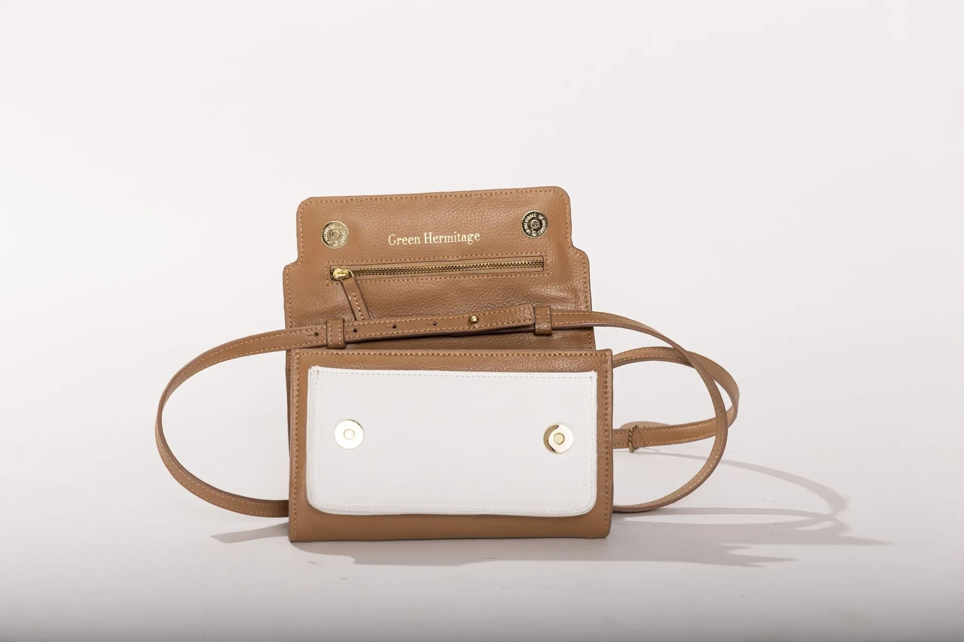 GREEN HERMITAGE FIDES (Caramel & White)