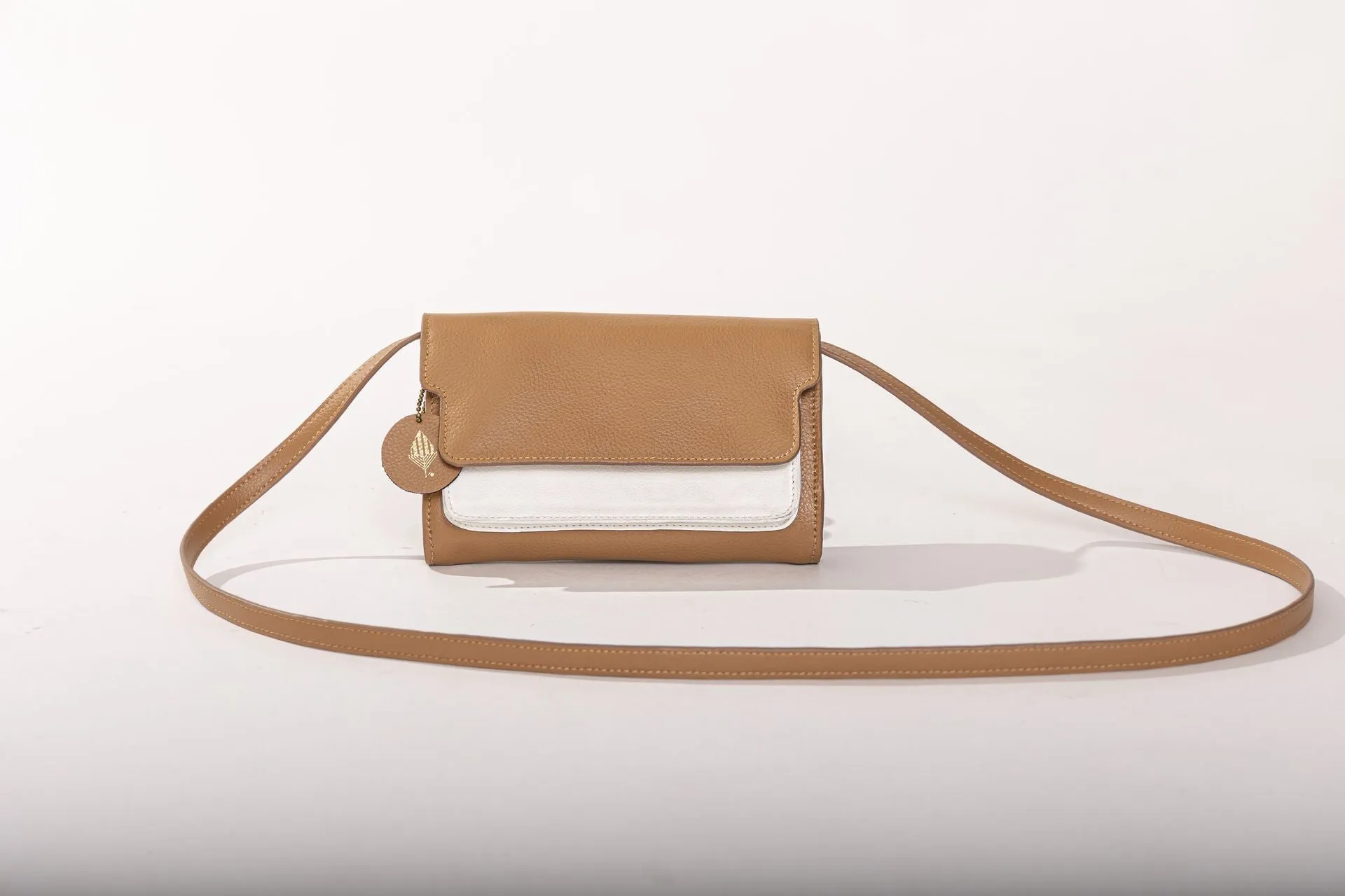 GREEN HERMITAGE FIDES (Caramel & White)