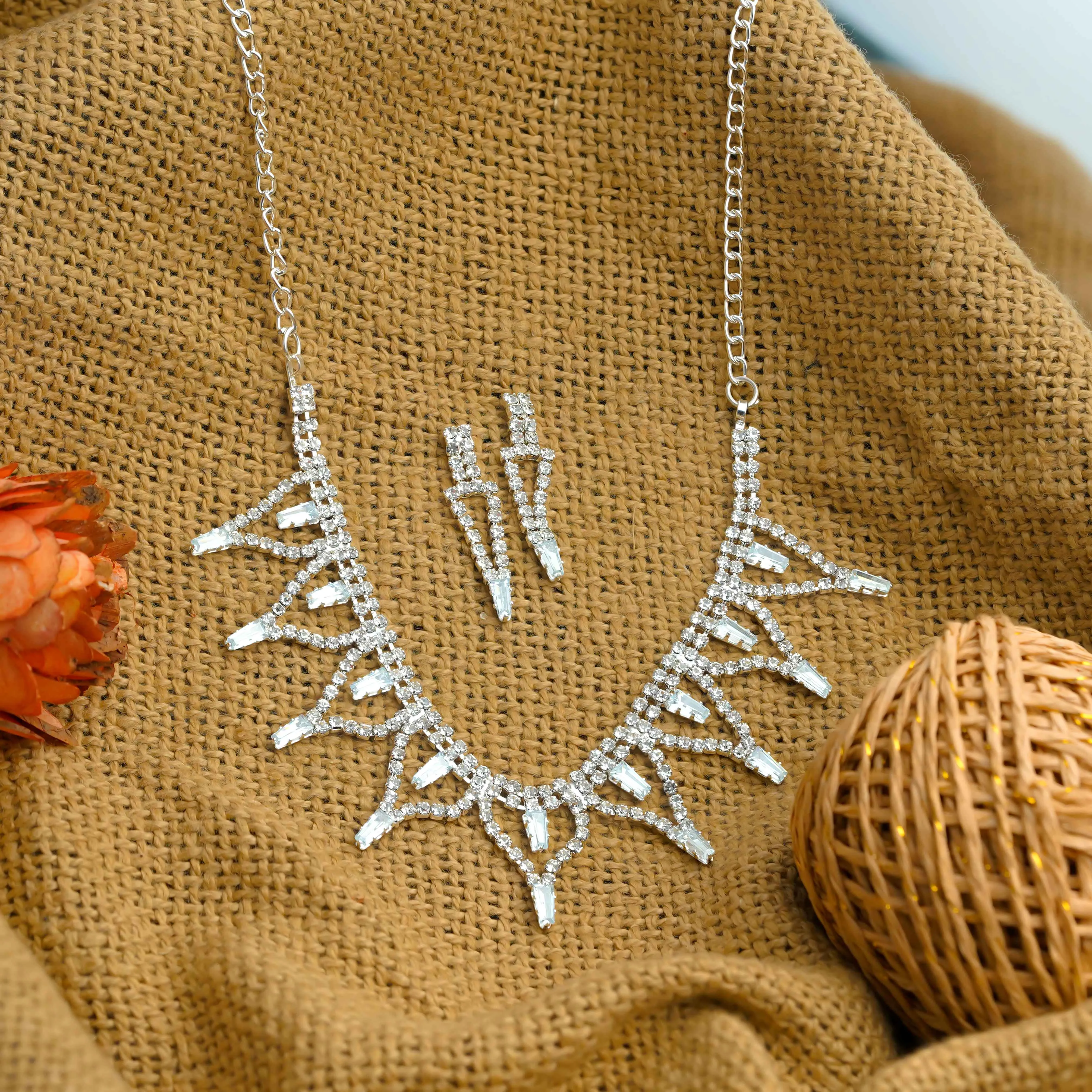 Timeless Glamour: Elevate Your Style with Classic Necklace Sets
