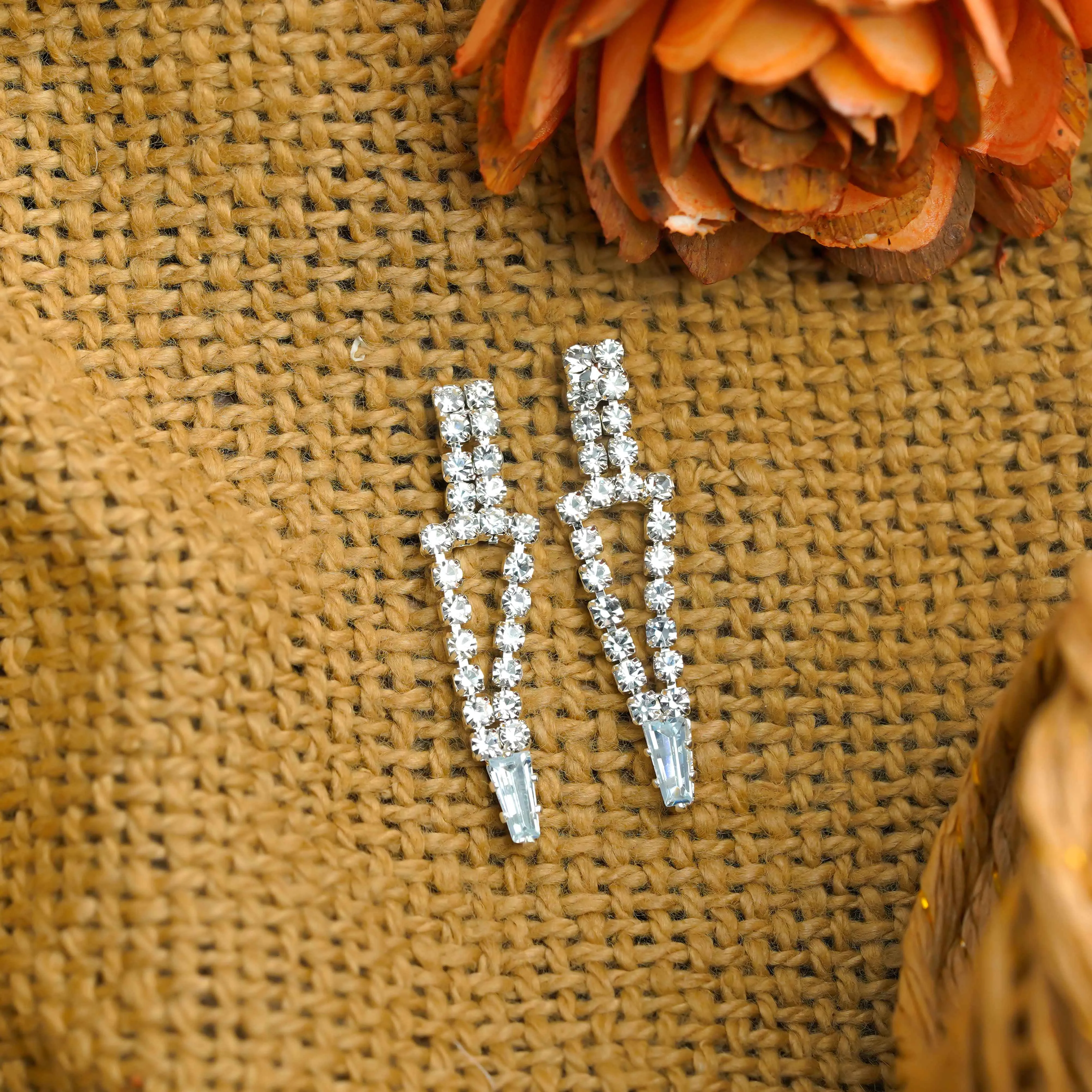 Timeless Glamour: Elevate Your Style with Classic Necklace Sets